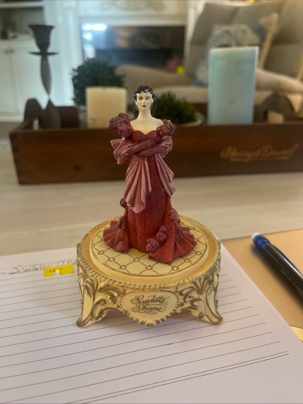 Vintage Limited Edition Figurine Scarlett O’Hara